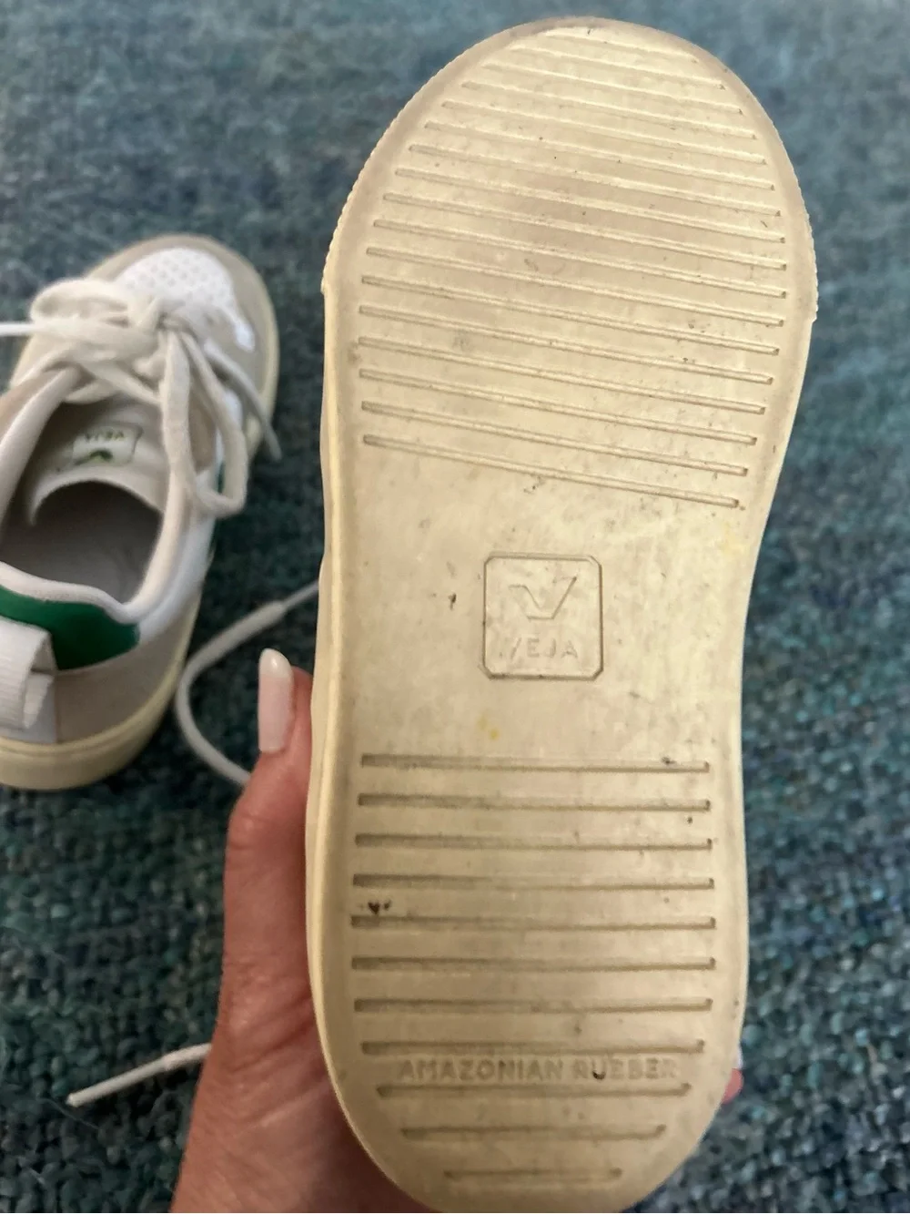Veja V-10 Sneakers Kids Size 11  White Beige Green Leather Suede Low Top Shoes